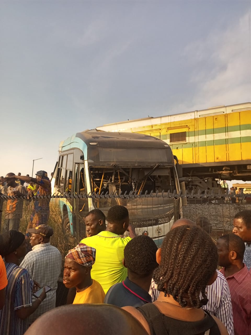 train-crushes-lagos-govt-staff-bus-in-Lagos